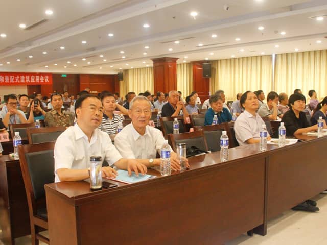 中國混凝土與水泥制品協(xié)會(huì )墻板分會(huì )2017年度會(huì )議和裝配式建筑應用會(huì )議在兗州召開(kāi)