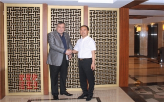 埃及前總理會(huì )見(jiàn)天意機械董事長(cháng)劉洪彬